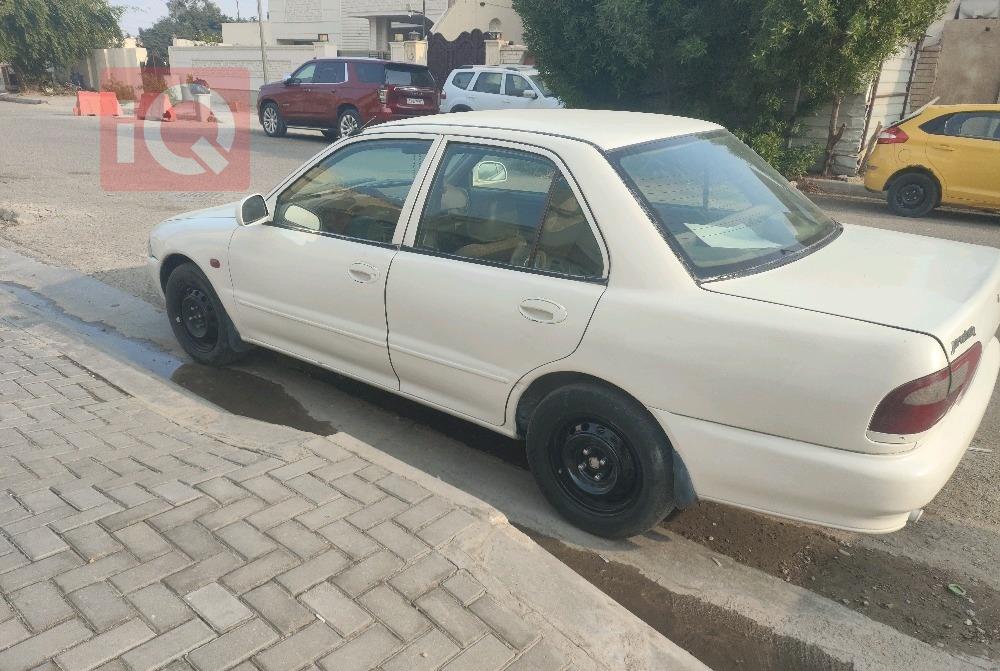 بروتون ويرا